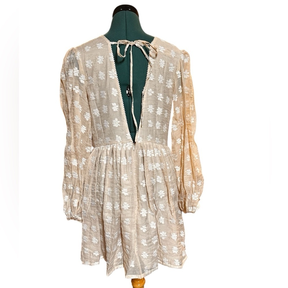 NWT CLC Corey Lynn Calter Divine Ivory Floral V Back Mini Dress Size Large - Picture 6 of 16